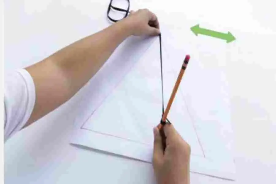 Vẽ lại kích thước trên giấy sao cho thật chính xác.