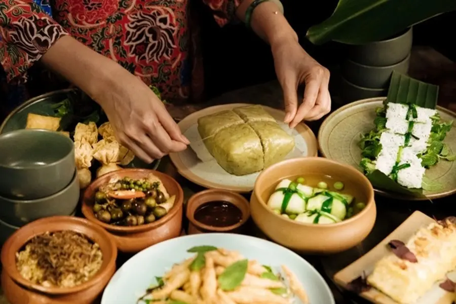 Mâm cúng chay rằm tháng Giêng đa dạng nhiều món ăn khác nhau.