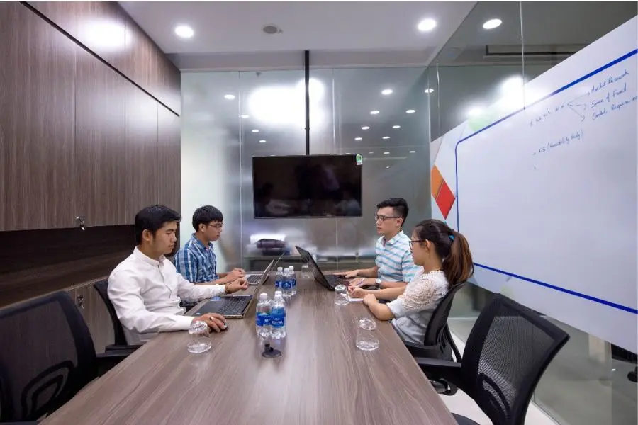 Cần tính chính xác số lượng người sử dụng để chọn mua máy lạnh.