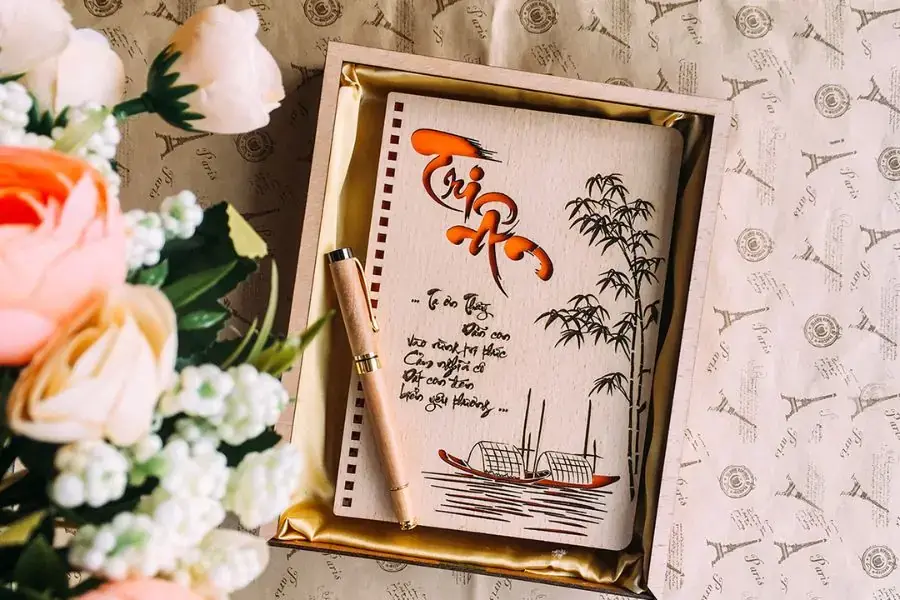 Kính chúc thầy/cô thật nhiều sức khỏe và đạt được nhiều thành tích trong cuộc sống.