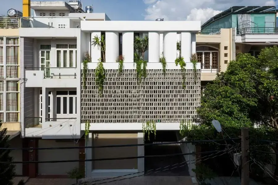 Thiết kế nhà House for a daughter độc đáo giữa lòng Sài Gòn