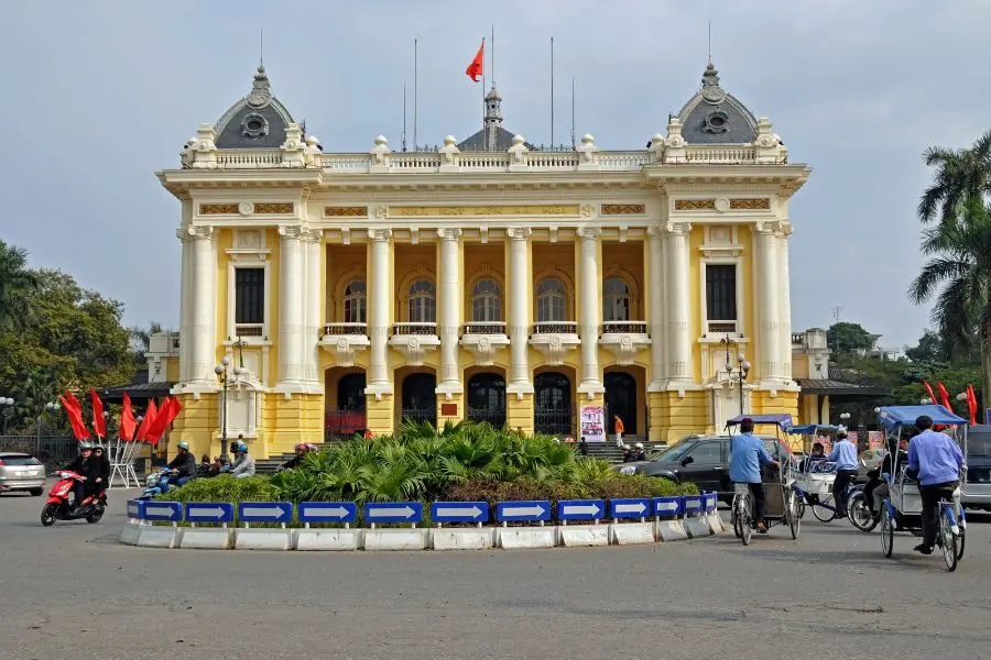 Nhà hát Lớn Hà Nội là điểm đến dành cho những ai yêu thích âm nhạc và nghệ thuật