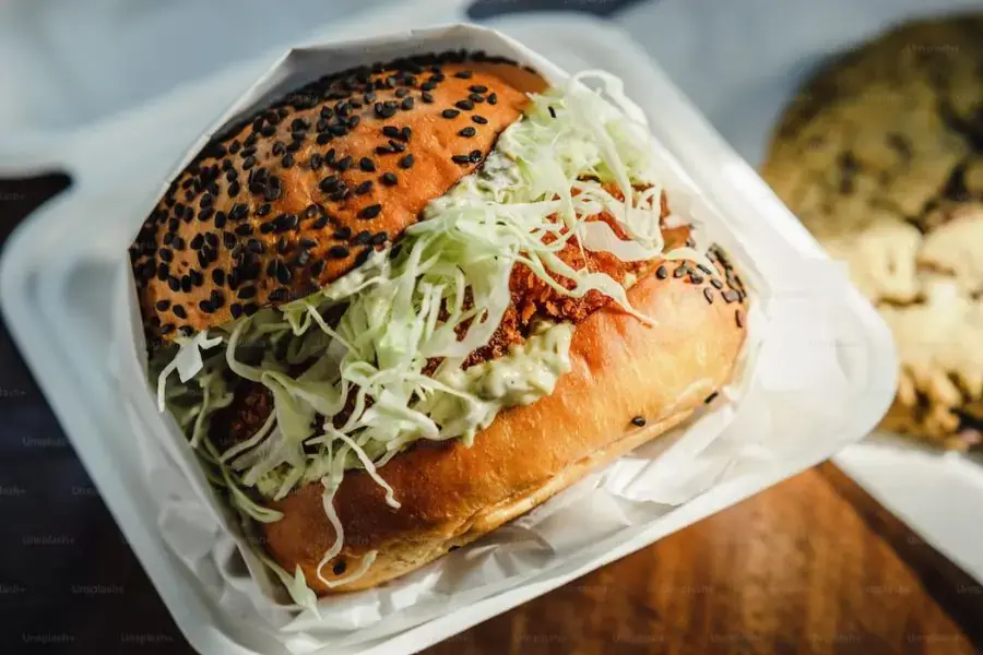 1 chiếc bánh sandwich gà bổ sung năng lượng cho cơ thể của bạn