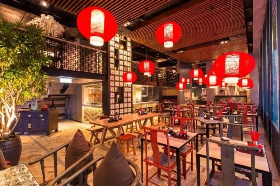 Lồng đèn trung thu sắc đỏ rực rỡ