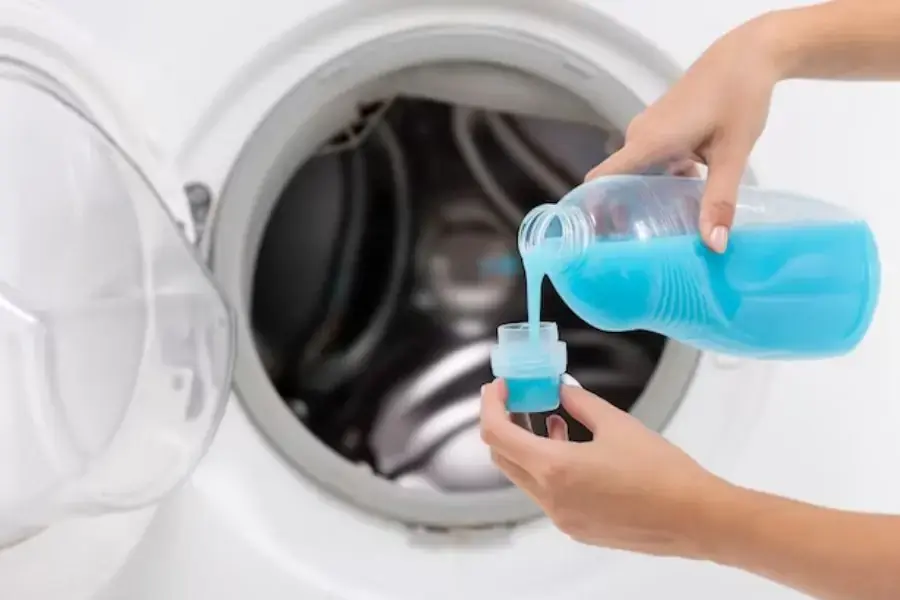 Chọn và dùng đúng liều lượng nước giặt.