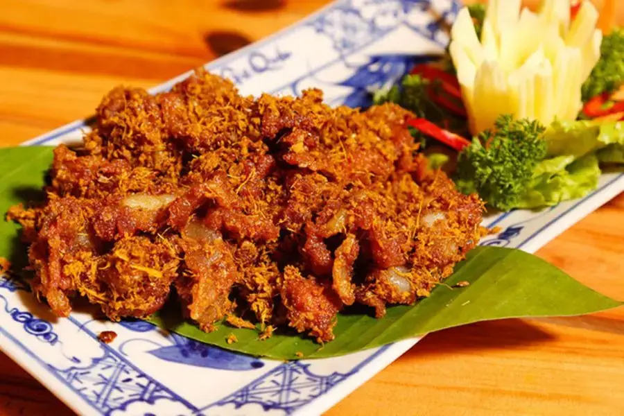 Vị ngọt, thơm từ củ riềng cùng thịt ba rọi mềm tan trong miệng
