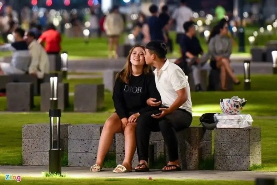 Công viên cũng là một nơi đi chơi 14/2 ý nghĩa.