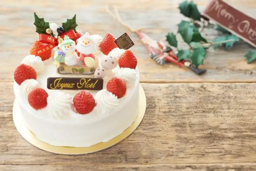 Bánh Noel Nhật Bản giống loại bánh kem thông thường.