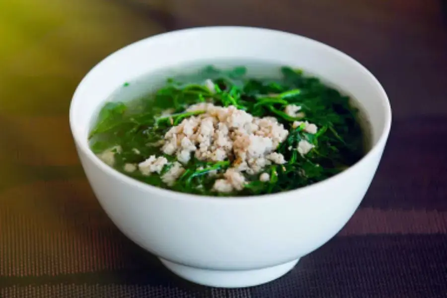 Món canh rau ngót lành tính và dễ tiêu hóa