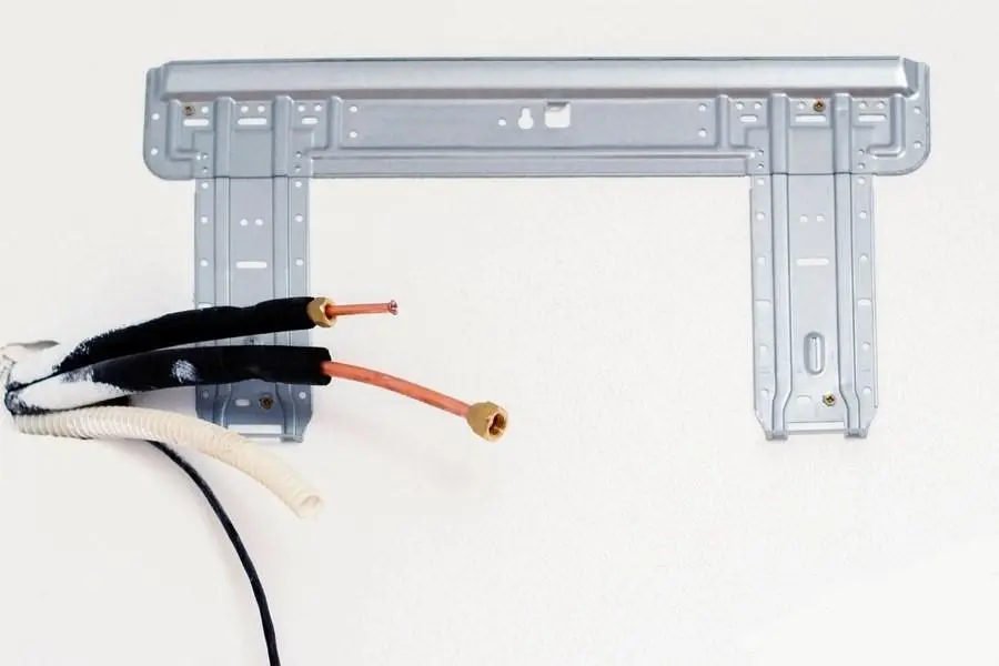 Bọc cẩn thận các mới nối ống bảo ôn điều hòa