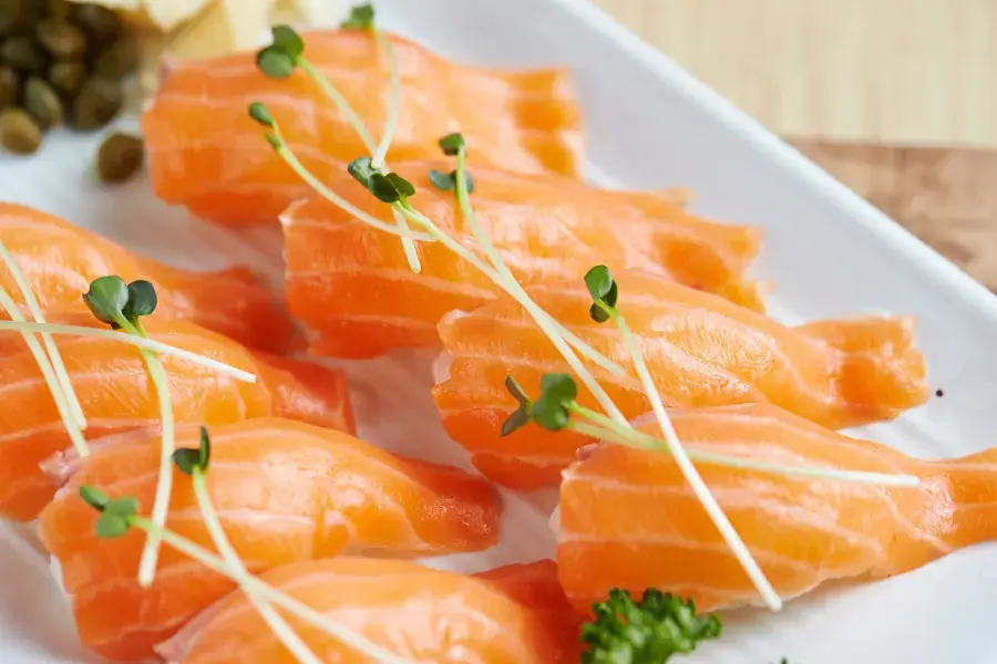 Cách cuộn sushi đơn giản, dễ làm