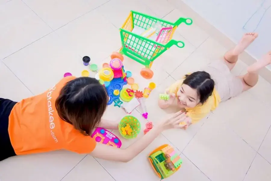 Dịch vụ trông trẻ em tại nhà của bTaskee