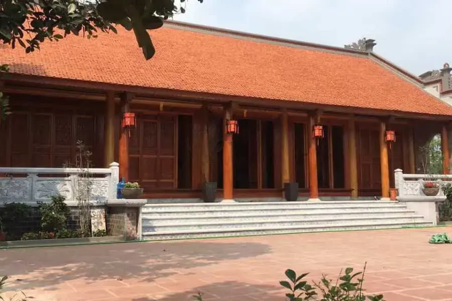 Sử dụng chất liệu gỗ để xây dựng nhà chữ Đinh 