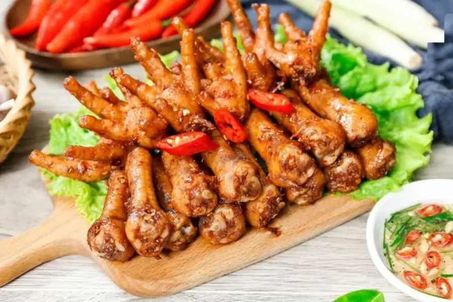 Chân gà hỗ trợ quá trình phục hồi những tổn thương ở vùng nướu.