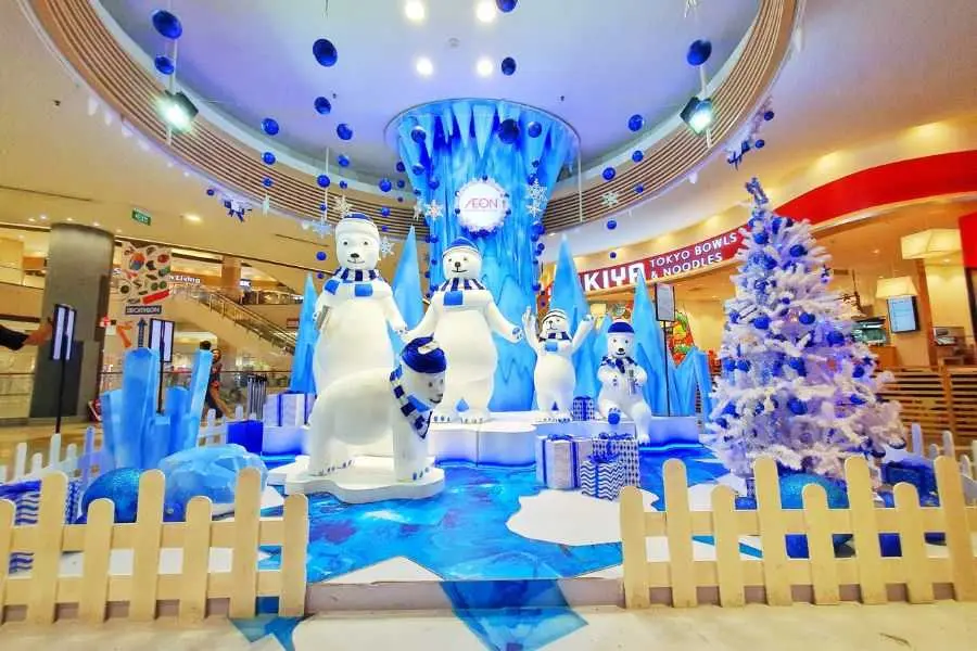 Không khí Giáng Sinh Noel tại Aeon.