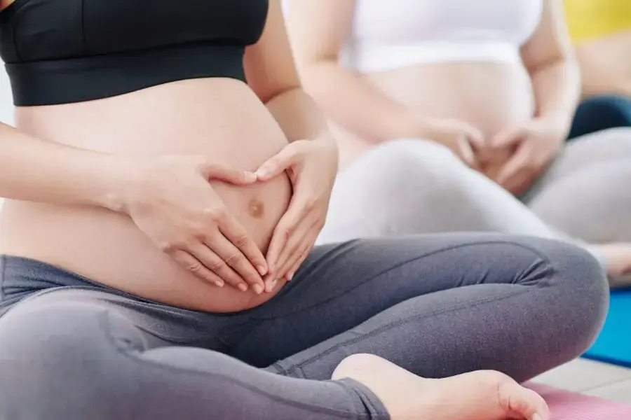 9 tháng 10 ngày mang nặng đẻ đau. Đừng quên công ơn của mẹ.