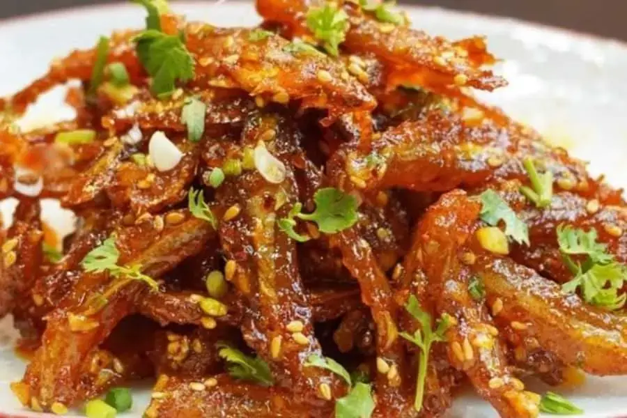 Cá cơm khô rim thịt đậm đà và bổ dưỡng