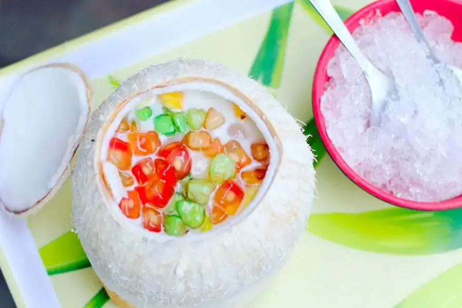 Chè củ năng trái dừa siêu hấp dẫn, bắt mắt