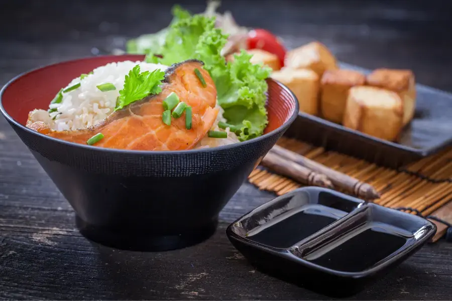 Cơm cá hồi sốt teriyaki đưa cơm, dễ ăn