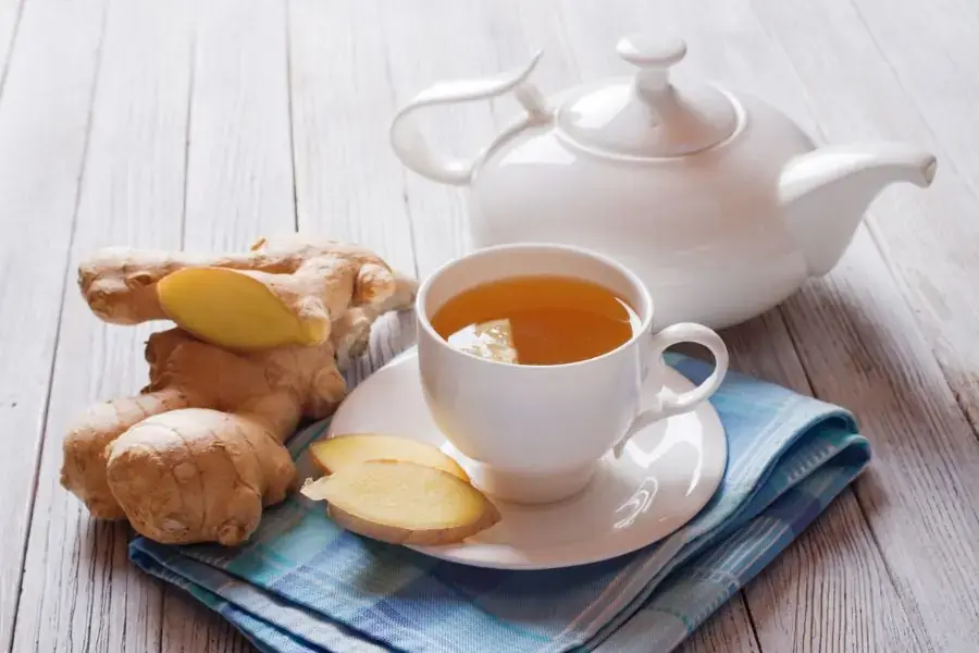 Trà xanh gừng ấm nóng, hỗ trợ đốt cháy mỡ thừa