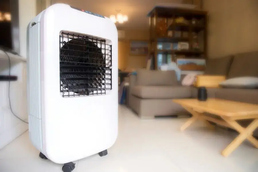 Kiểm tra hoạt động của quạt sau khi vệ sinh