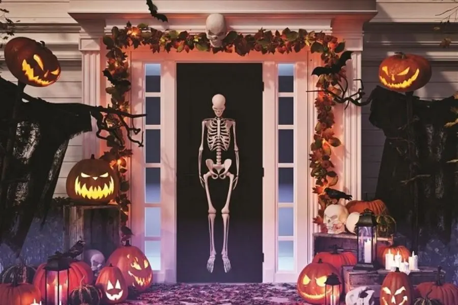 Crescent Mall cũng là một là một điểm chơi halloween ở Sài Gòn đến quen thuộc cho các bạn trẻ tại quận 7.