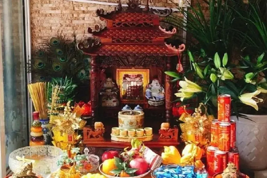 Bàn thờ Thần Tài Ông Địa