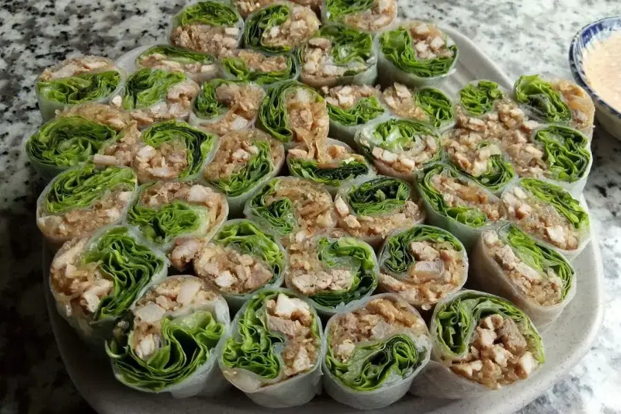 Món ăn quen thuộc trên các bàn tiệc miền Tây