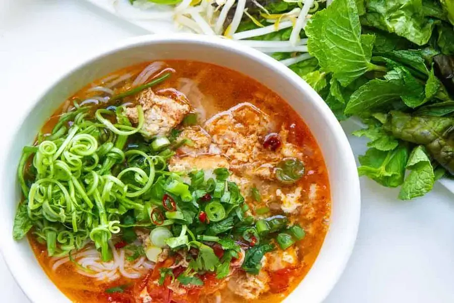 Làm việc hiệu quả với bữa sáng bún riêu