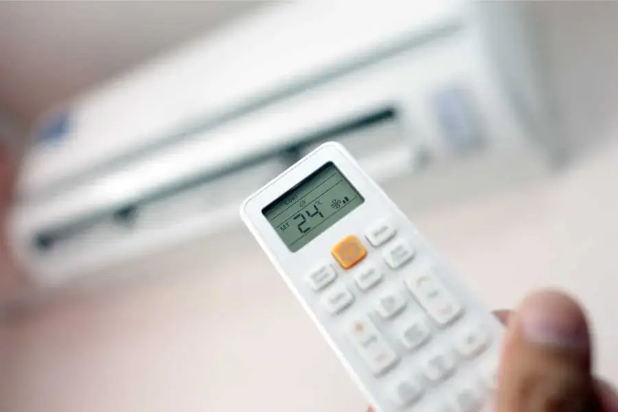 Hướng điều khiển về điều hoà và nhấn nút Cancel để kiểm tra