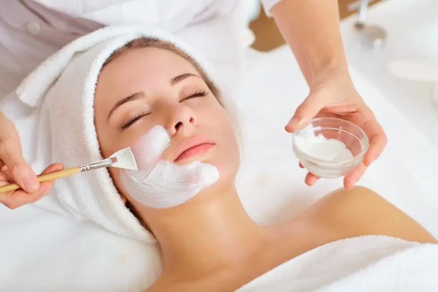 Tặng bạn gái của bạn voucher chăm sóc da, spa,...