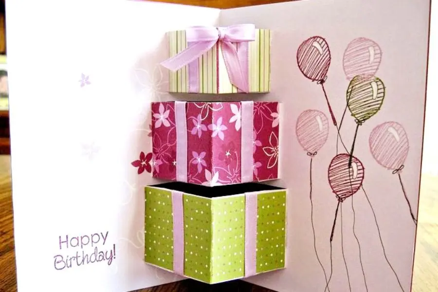 Trang trí thiệp sinh nhật bằng hình bánh gato 3D sáng tạo và độc đáo