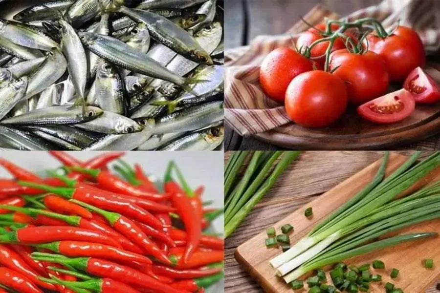 Chuẩn bị nguyên liệu chế biến món cá trích kho cà chua cực đơn giản