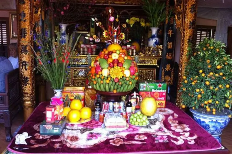 Bạn cũng có thể tham khảo thêm cách chưng trái cây ngày Tết trên bàn thờ tổ tiên hoành tráng, thu hút tài lộc.