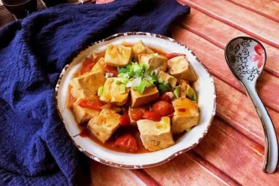 Món đậu phụ sốt cà chua tránh ngán cực đưa cơm. 
