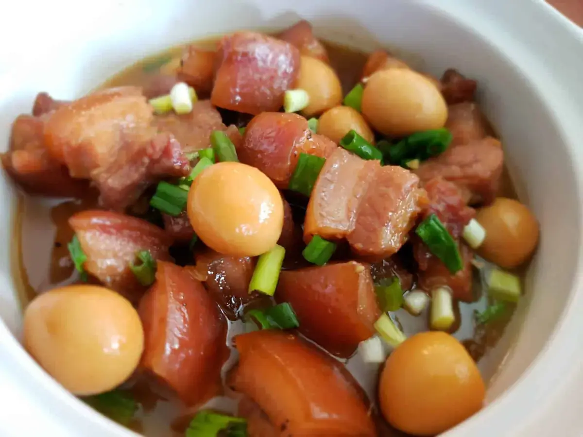 Hương vị thịt kho trứng sẽ khó món nào có thể đạt được