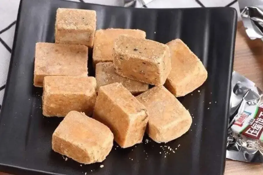 Lưu ý nên nhớ khi ăn lương khô giảm cân chính là không nên ăn nhiều.