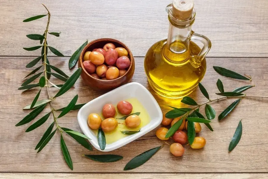 Quả ô liu và dầu ô liu giúp ngăn ngừa loãng xương