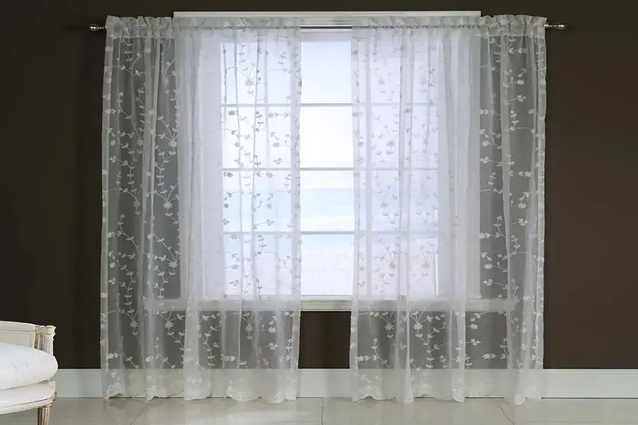 Rèm cửa vải voan mỏng, có nhiều họa tiết (1)