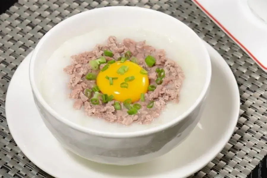 Cháo dinh dưỡng cho bé từ thịt băm