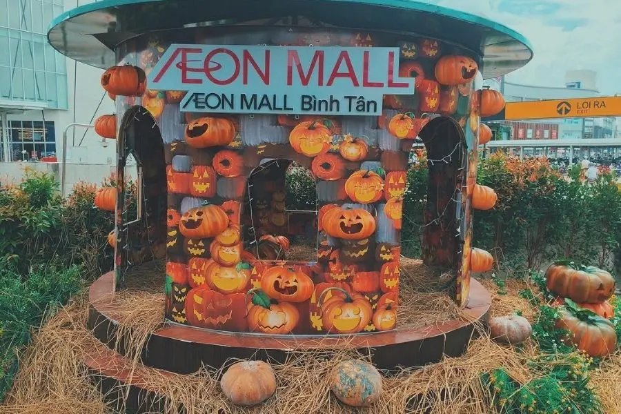 Aeon mall Bình Tân xây dựng làng bí ngô độc đáo, đẹp mắt.