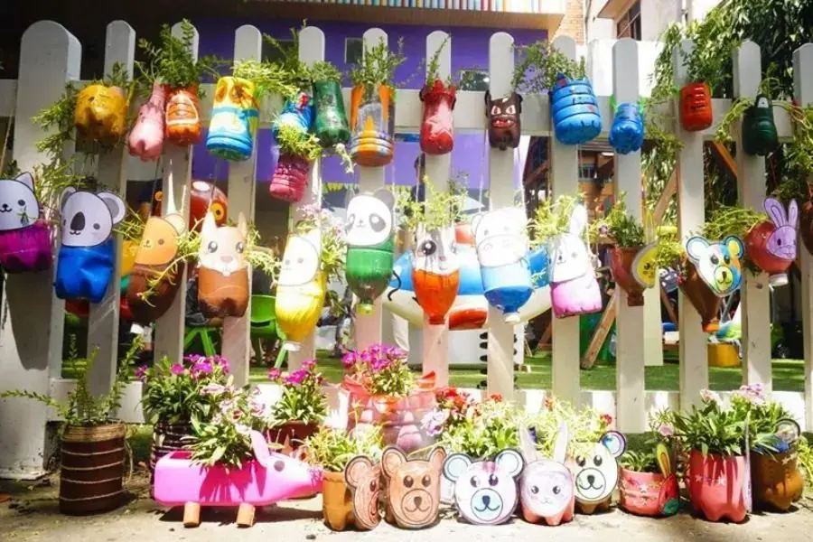 Tái chế chai nhựa trồng cây mang lại rất nhiều lợi ích