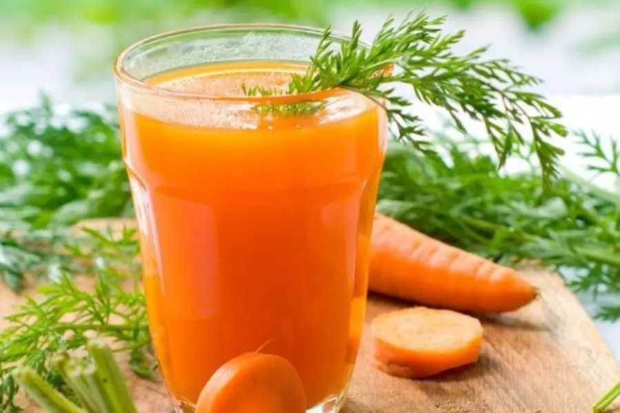 Tươi tắn và rạng rỡ hơn từ mặt nạ cà rốt và trứng gà.