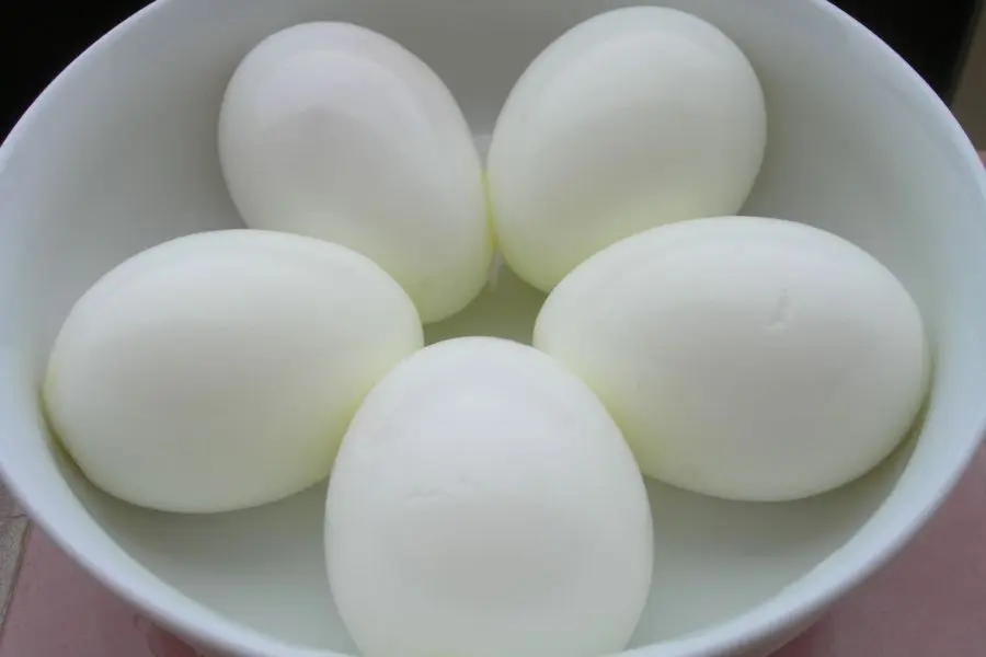 Ăn lòng trắng trứng giúp giảm mỡ, đẹp dáng.