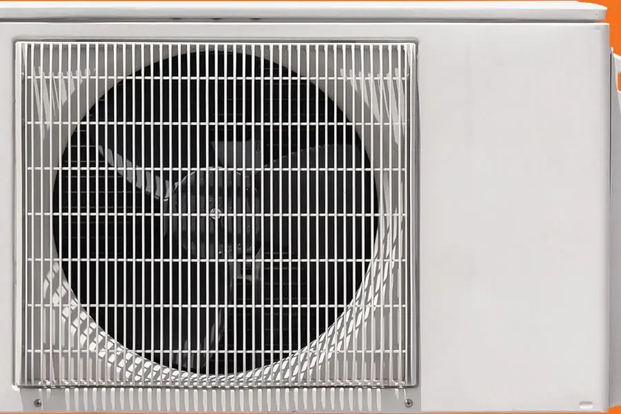 Quạt của dàn nóng máy lạnh bị hỏng.