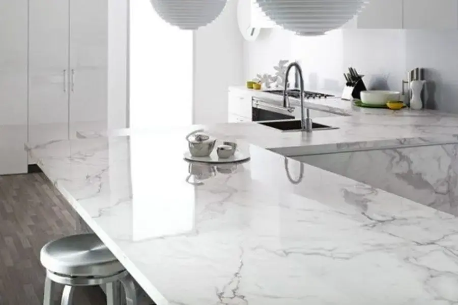 Đá Marble có đường vân gợn sóng đẹp mắt