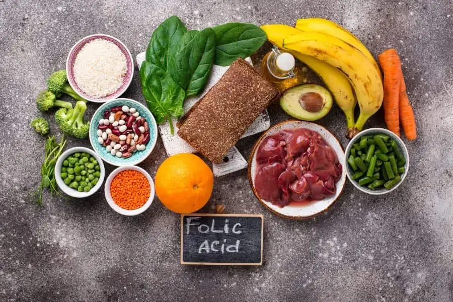 Bổ sung axit folic giúp giúp giảm nguy cơ bị dị tật ống thần kinh và tật nứt đốt sống ở thai nhi.