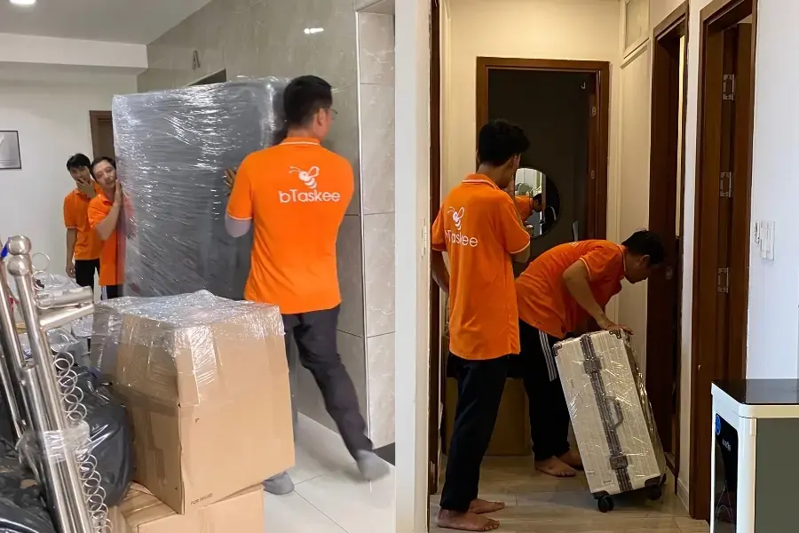 Đóng gói đồ đạc theo phân loại, bọc nhựa PE, xốp chống sốc bên ngoài đảm bảo an toàn. 