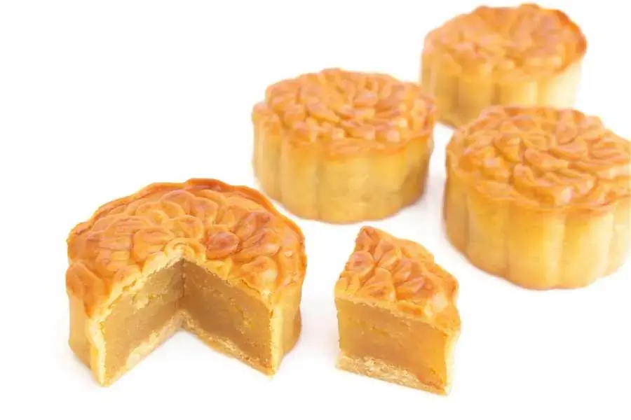 Làm nóng lò ở nhiệt độ 220 độ C trong 10 phút trước khi cho bánh vào nướng.
