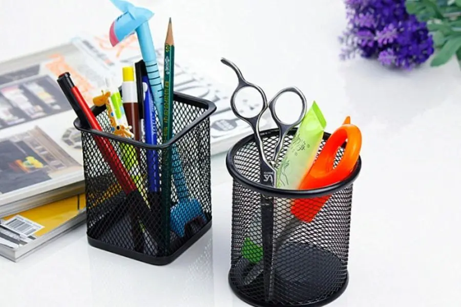 Các dụng cụ không thể thiếu trong quá trình làm hộp bánh trung thu handmade.